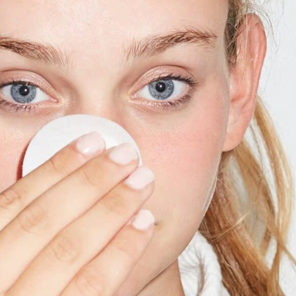 Go-To - Exfoliating Swipeys Natural Face Exfoliator | Clean, Plant-Based Wipes - Picture 4 of 4